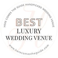 Badge label that says best luxury wedding venue