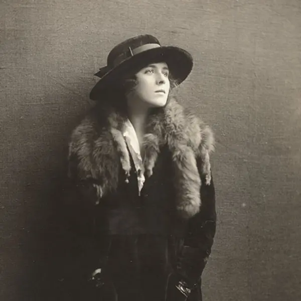 Portrait of Sonya Levien, undated. The Huntington Library, Art Museum, and Botanical Gardens.