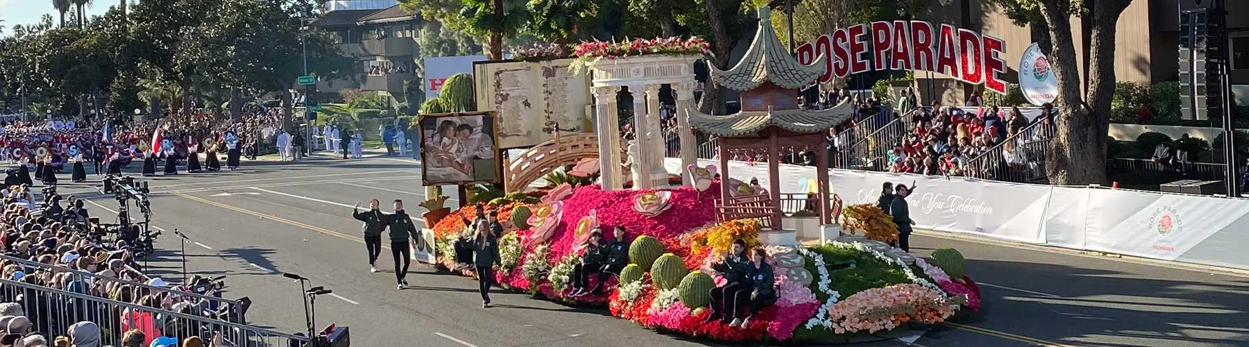 Huntington 2020 Rose Parade float