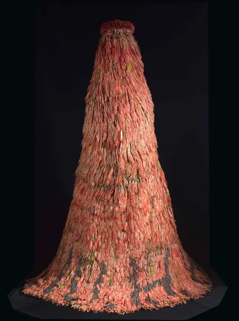 Feathered cape, Tupinambá people, Brazil, 17th century, feathers and vegetable fibers, 70 ¾ × 59 × 39 ⅓ in. Musées Royaux d’Art et d’Histoire, Brussels, AAM 5783, © RMAH.