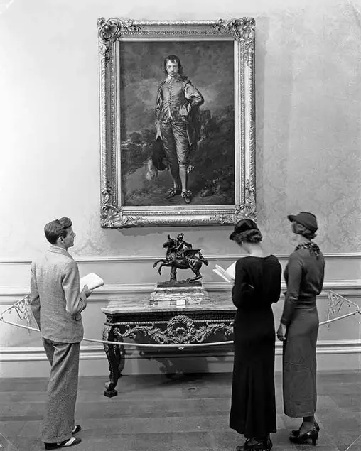 Early visitors to the Huntington Art Gallery, ca. 1935. The Huntington Library, Art Museum, and Botanical Gardens.
