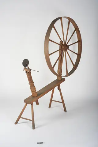 Unrecorded artist (American), Spinning wheel, early 18th century, wood and paint. Gift of Jonathan and Karin Fielding, 2016.25.145 