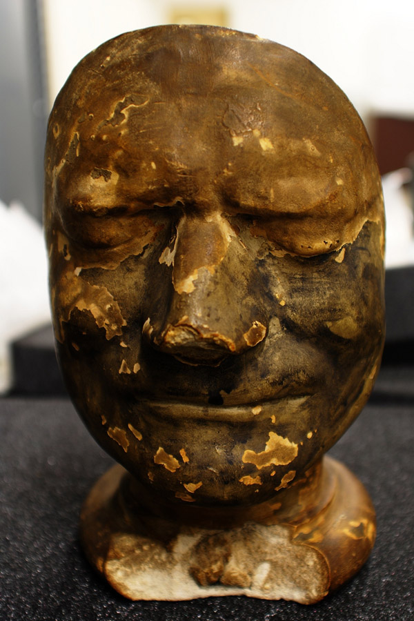 death mask of sir isaac newton