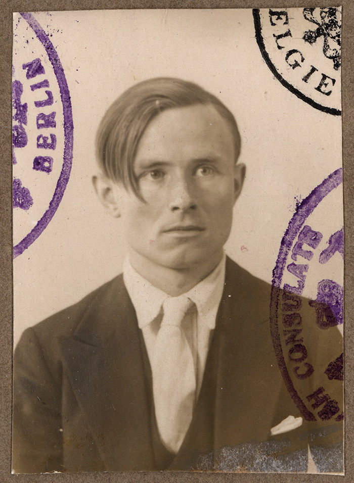A passport photo (ca. 1929) from around the time Isherwood first travelled to Berlin. The Huntington Library, Art Collections, and Botanical Gardens.