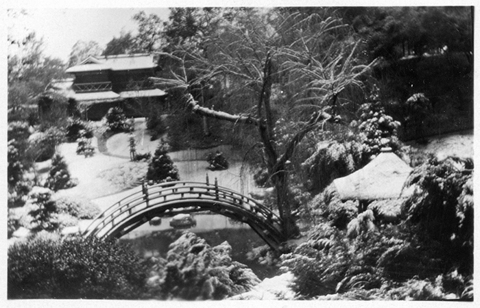 Snapshot of the Japanese garden covered in snow. (Jan. 15, 1932)