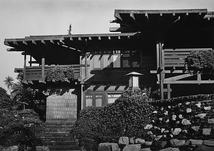 Yasuhiro Ishimoto, David B. Gamble house, west elevation detail, 1974, gelatin silver print, © Kochi Prefecture, Ishimoto Yasuhiro Photo Center.