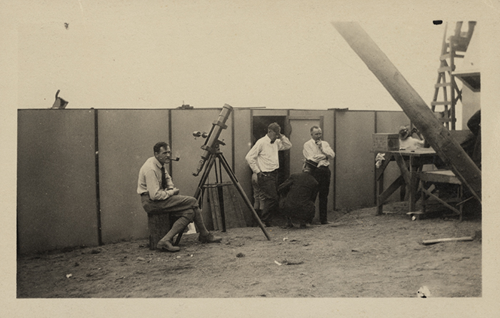 U.S. astronomer Edwin Hubble on an expedition to Point Loma, California, to view the 1923 solar eclipse. Image courtesy of the Observatories of the Carnegie Institution for Science Collection at The Huntington Library, Art Collections, and Botanical Gardens.