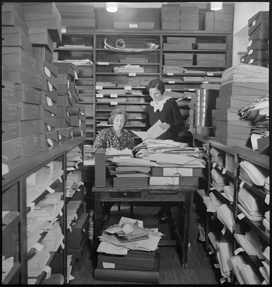 Cataloging manuscripts in the Huntington Library, February 1938.