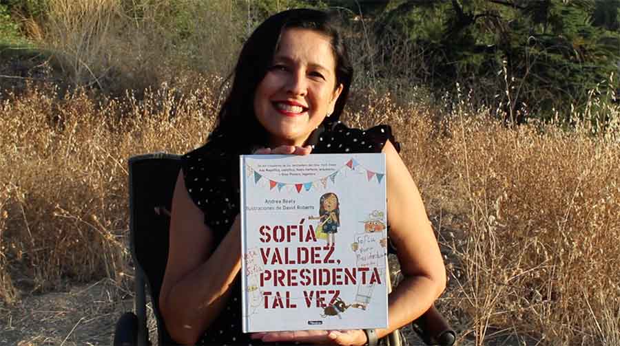 Guest storyteller Cris Lutz from The Huntington’s Advancement office reads the Spanish-language children’s book Sofia Valdez, Presidente Tal Vez (Sofia Valdez, Future President) in a recent video offering. A reading of the same book in English is also available. The Huntington Library, Art Museum, and Botanical Gardens.