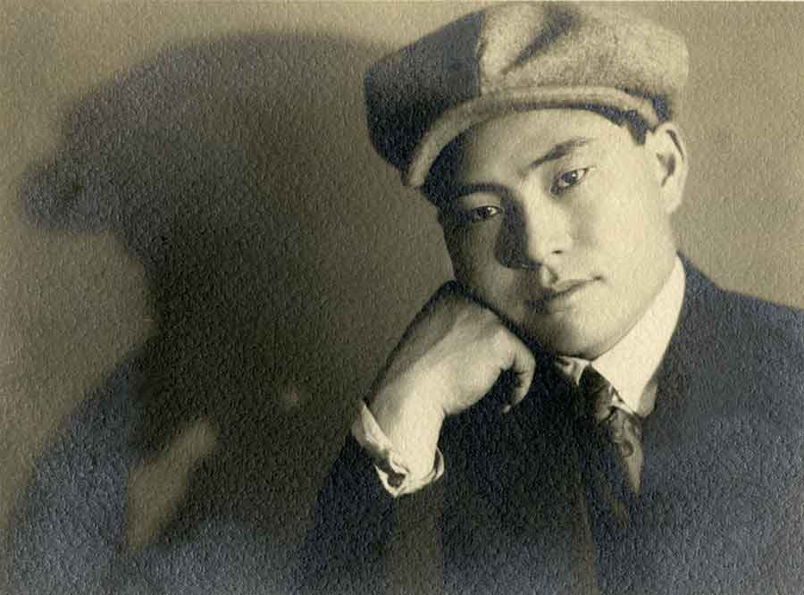 The photographer Shigemi Uyeda at age 21. Courtesy of the Uyeda Family and Dennis Reed.